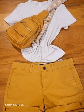 Old Navy Mustard Yellow Women’s Shorts - Casual Roll-Hem Everyday Shorts
